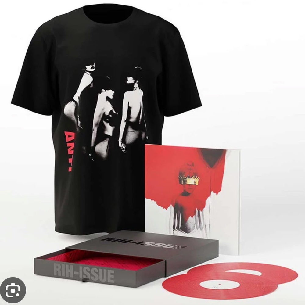 Rih-Issue Anti merch and vinyl MINT CONDITION